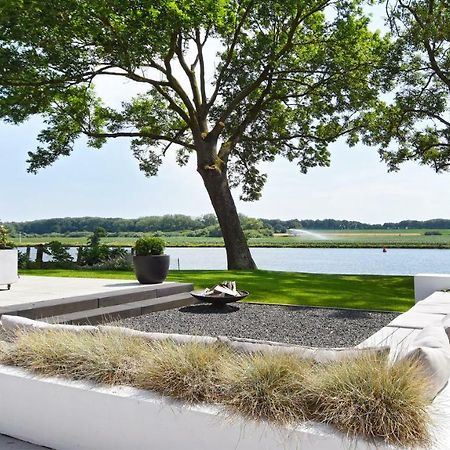Het Raadhuys - Design B&B Kessel  Exterior photo